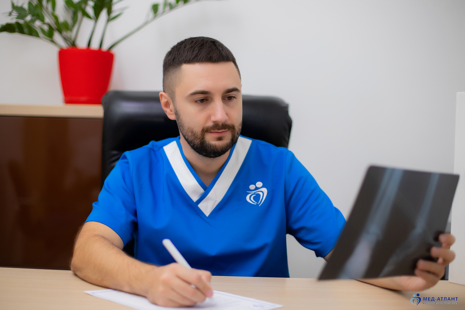 Ортопед-травматолог для дорослих