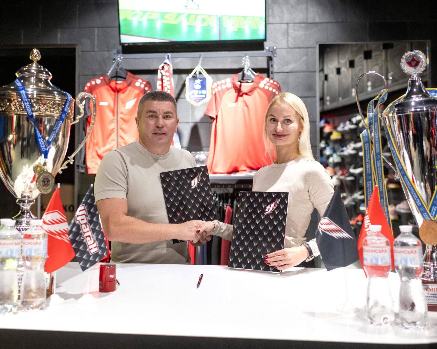 “Мед-Атлант” продовжив партнерство з ФК “Ураган”