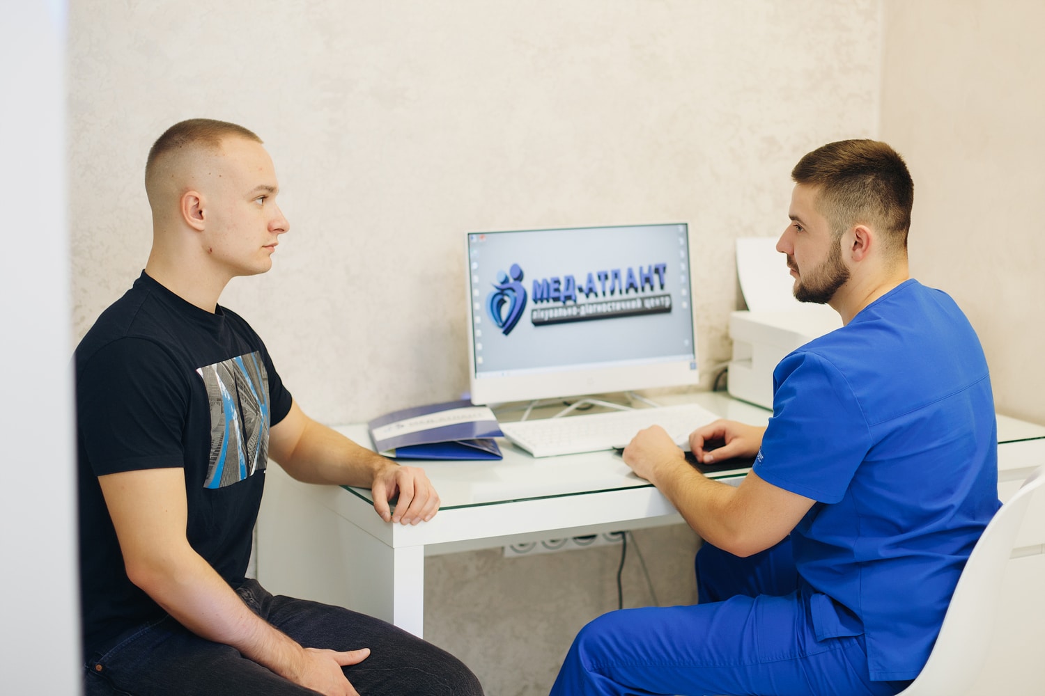 Як проходить огляд у проктолога?